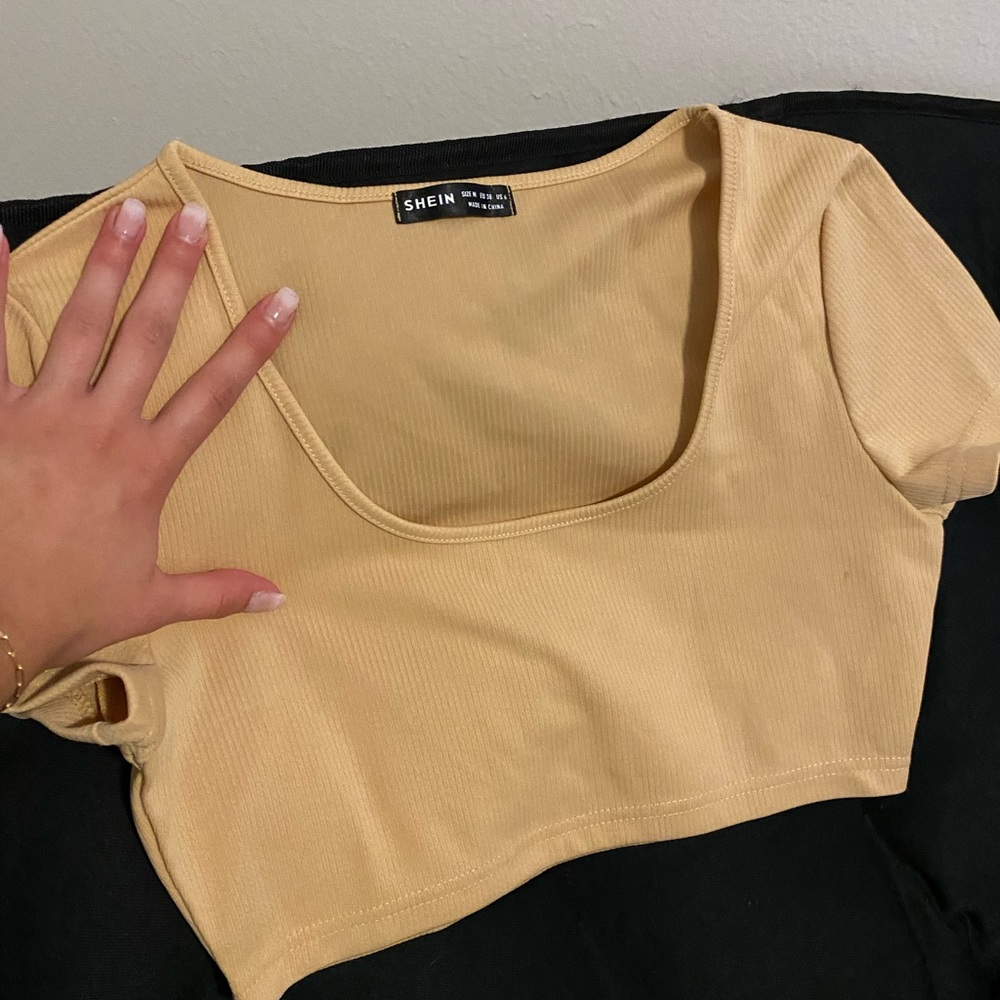 SHEIN CROPTOP (never worn)